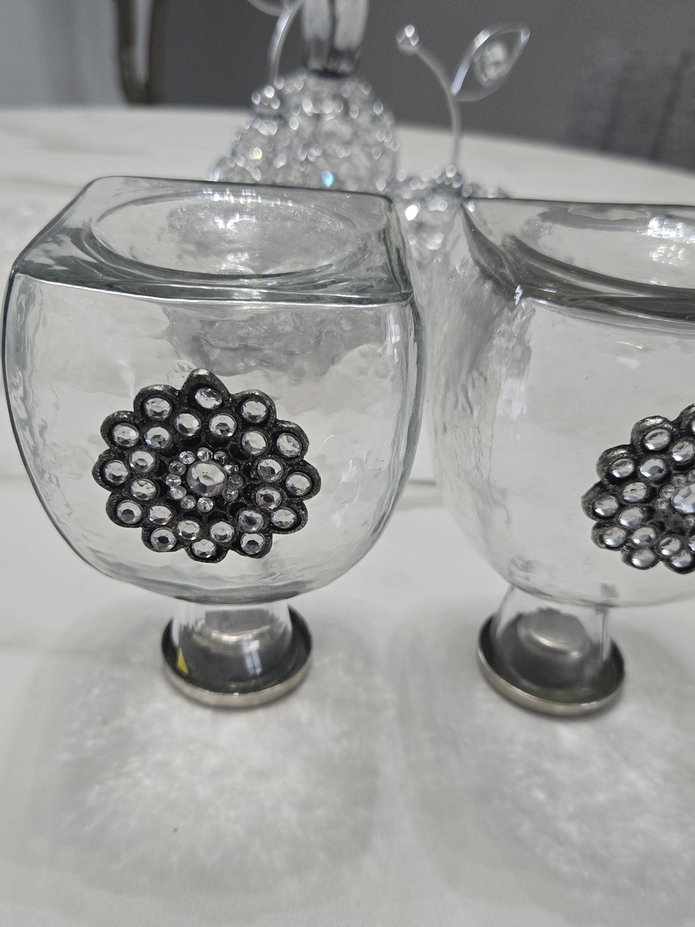 ❤️❤️❤️Clear Glass Decorative Bottles with Silver Floral Accents (Set of 2) - Picture 4 of 7